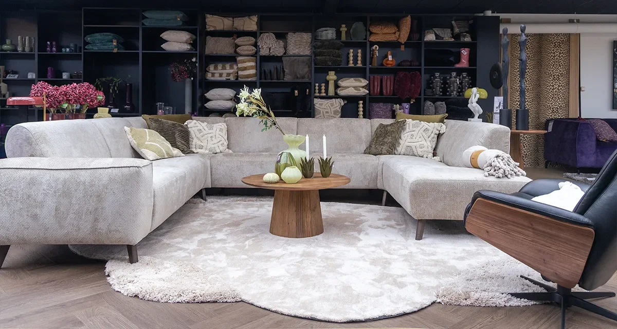 Getoond in inspirerende sfeersettings Getoond in inspirerende sfeersettings